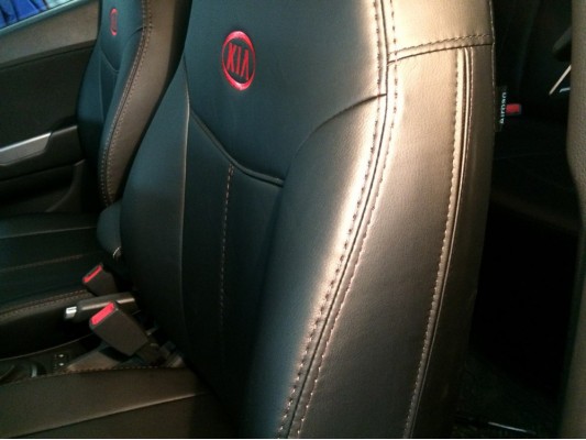 Авточехлы на Kia Rio 3