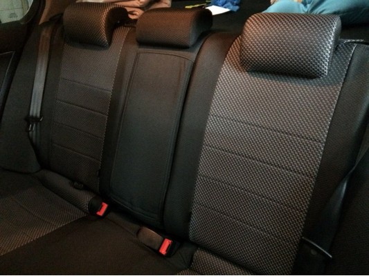 Авточехлы на Toyota Avensis T27 Авточехлы на Toyota Avensis T27