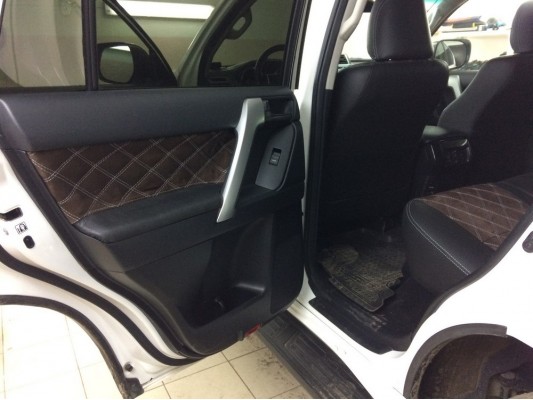 Перетяжка дверных карт Перетяжка дверных карт